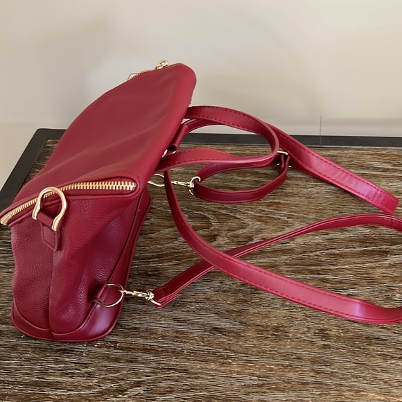 Backpack handbag. Mid size. Detachable back straps. Never used. - Picture 2 of 3